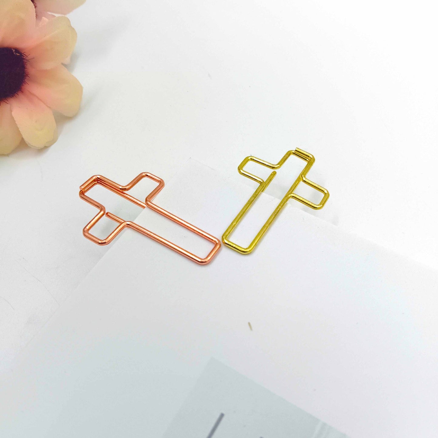 Cross Paperclip Bookmark-Spiritual & Stylish Dual-Use Accessory for Readers