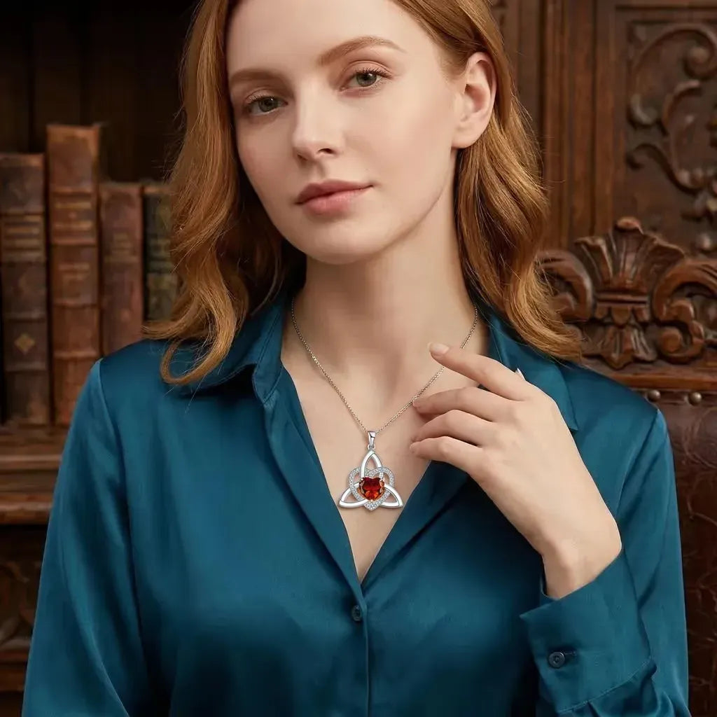 ❤️Birthstone – Celtic Trinity Love Knot Penda