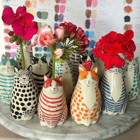 ⏳ Limited-time offer ⏰ Polka dot cat vase