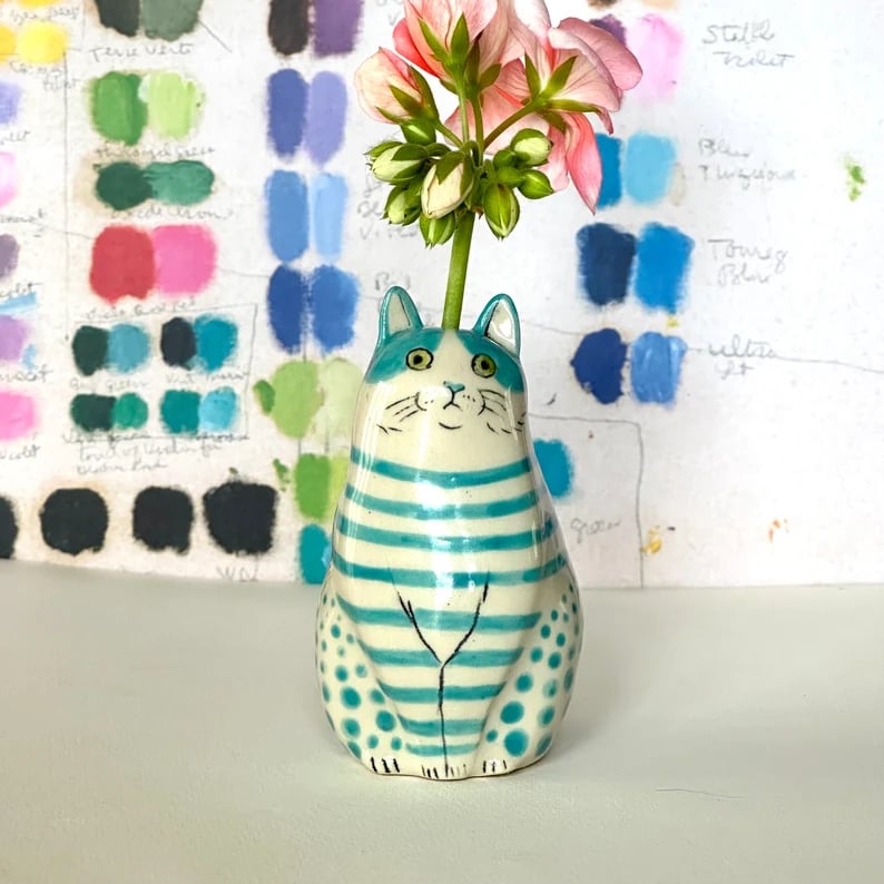 ⏳ Limited-time offer ⏰ Polka dot cat vase
